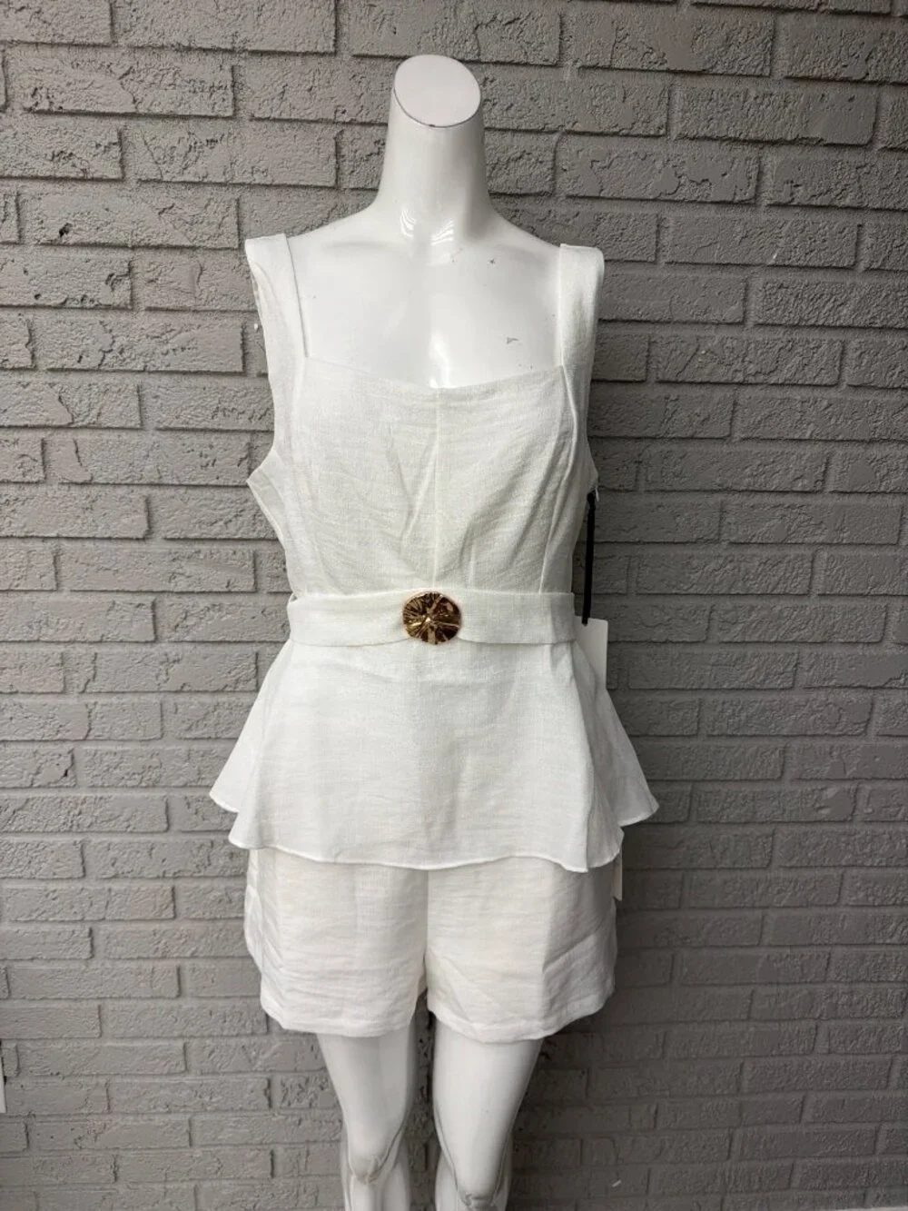 Milk & Honey White 2PCS Short Pant / Peplum Top Set Size L